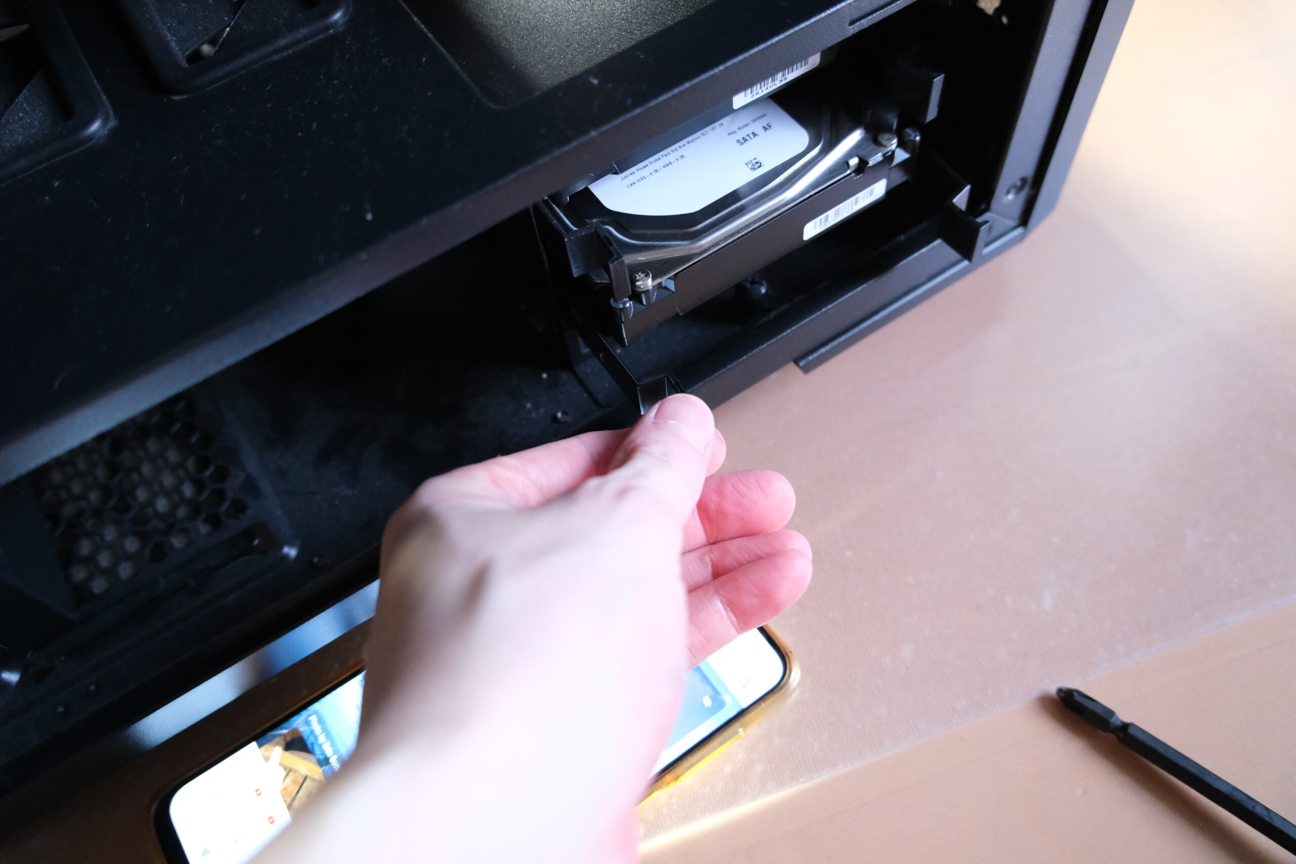 初めてPCに内蔵ハードディスクを増設した。HDDの増設方法 - Kensyochu blog